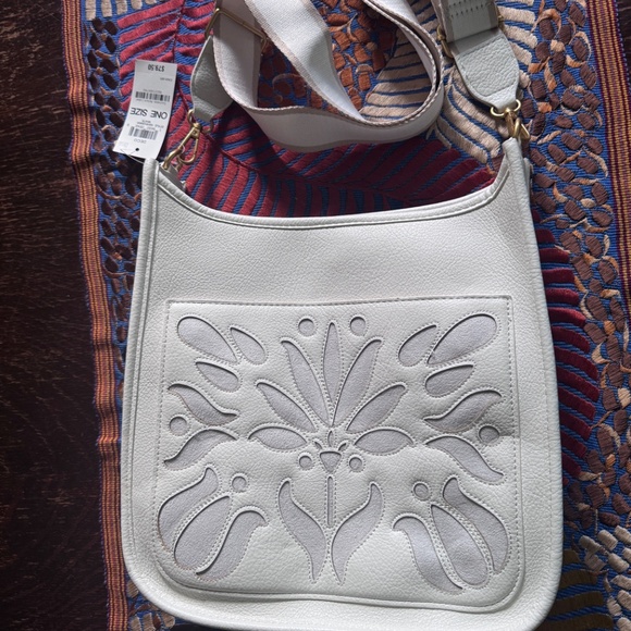 NWT Style & Co. White Crossbody Bag with Cutout Design - Picture 10 of 10